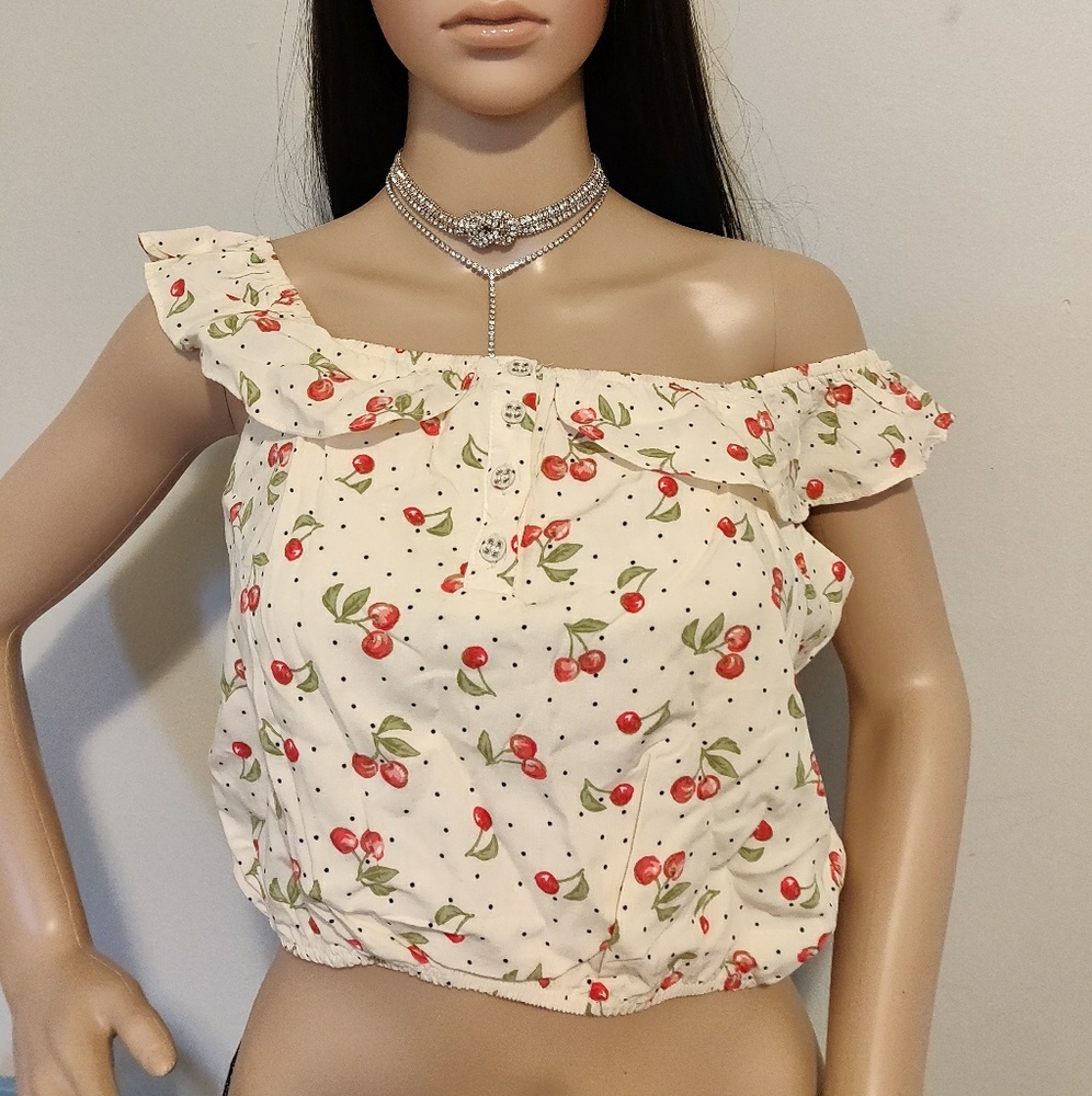 🍒NWT Lucca Couture Juliet Ruffle Crop Top